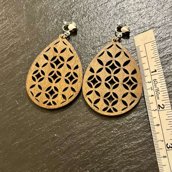 Boho Wooden Dangle Drop Clip On Teardrop Shape Laser Cut Earrings - Picture 4 of 6